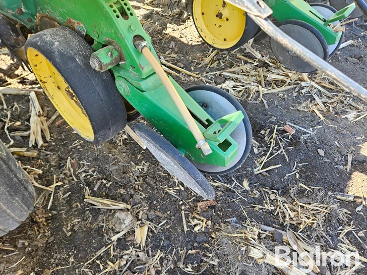 john-deere-7200-image-18