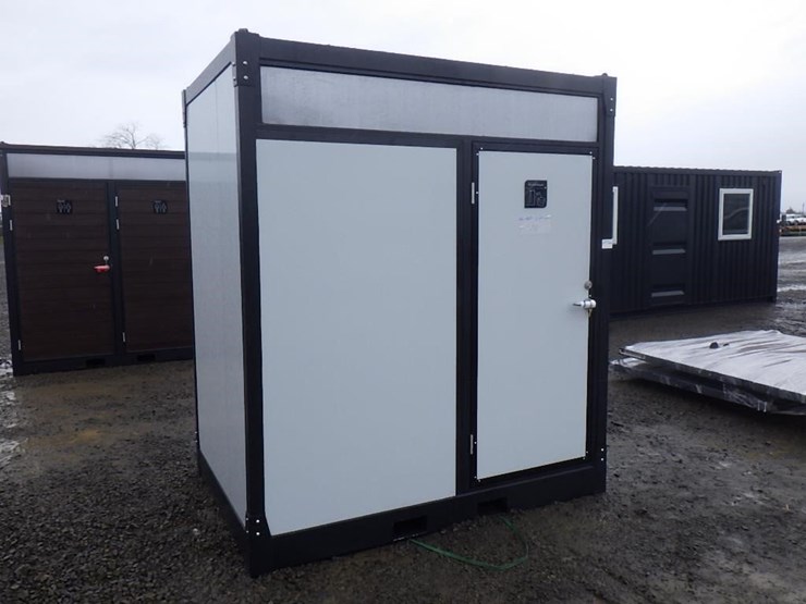 portable-toilet-w/-shower-image-4