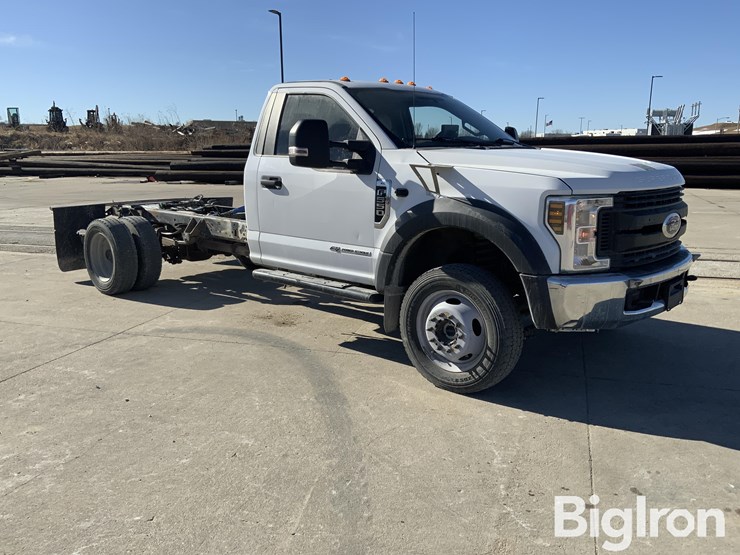 2018-ford-f550-xl-image-3