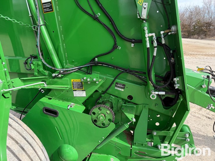 2023-john-deere-560m-image-19