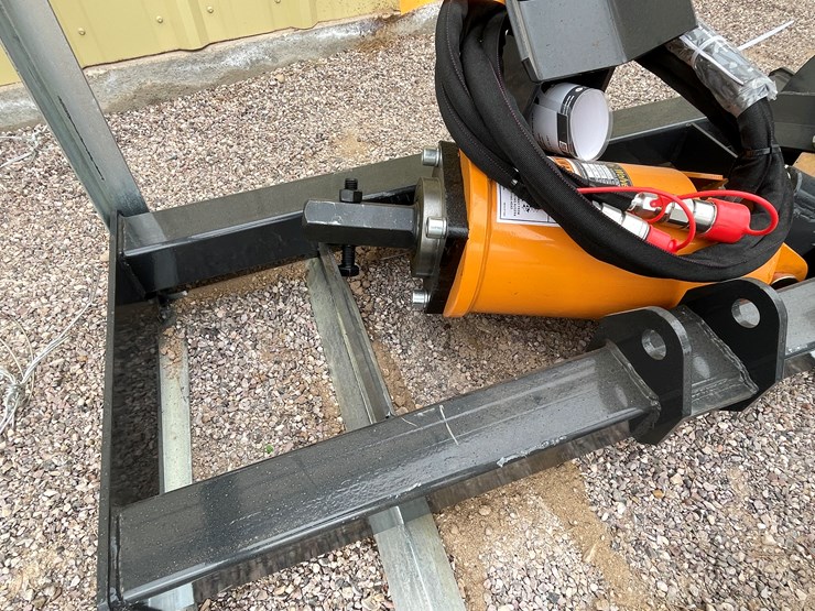 #4362-•-unused-2026-wolverine-skid-steer-auger-drive-and-bit-attachment-image-14