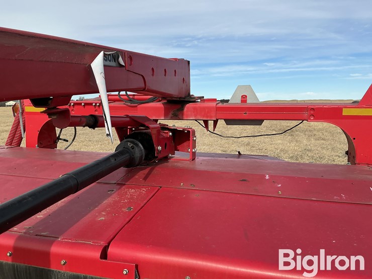 2014-hesston-1372-image-17