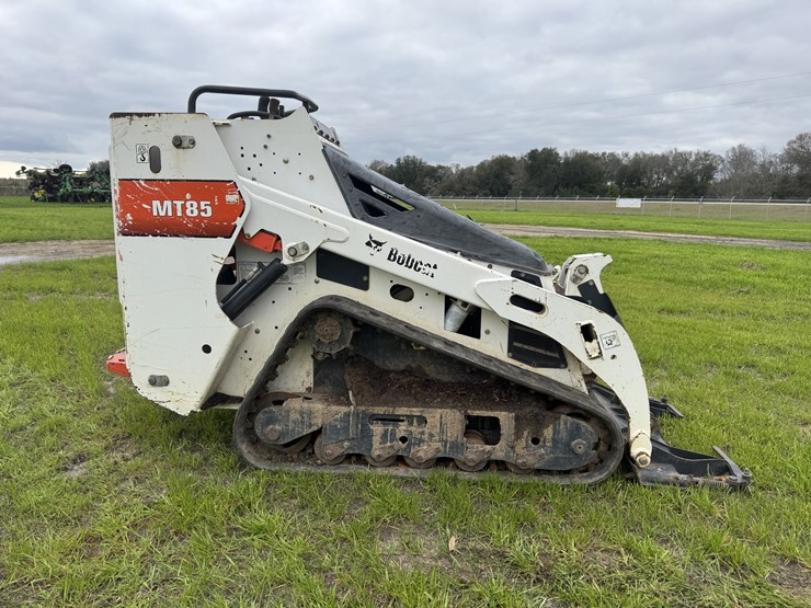 2017-bobcat-mt85-image-6