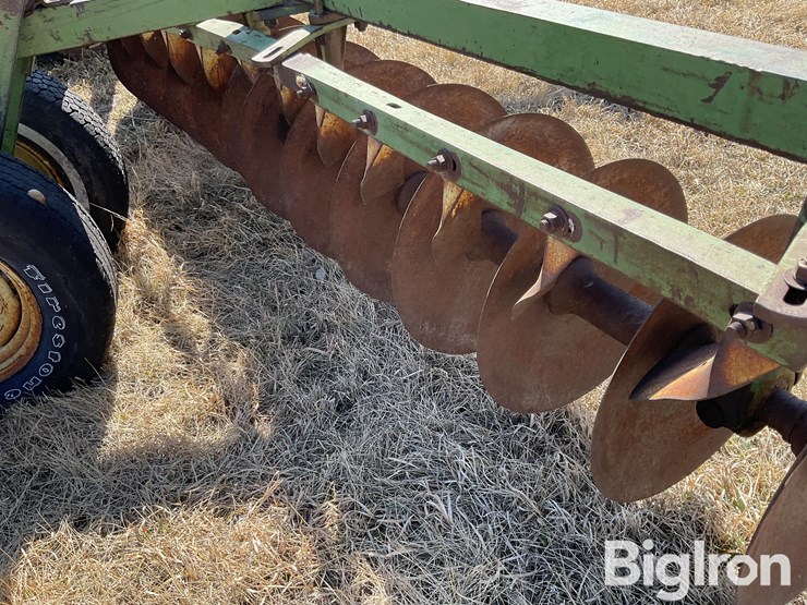 john-deere-17-image-18