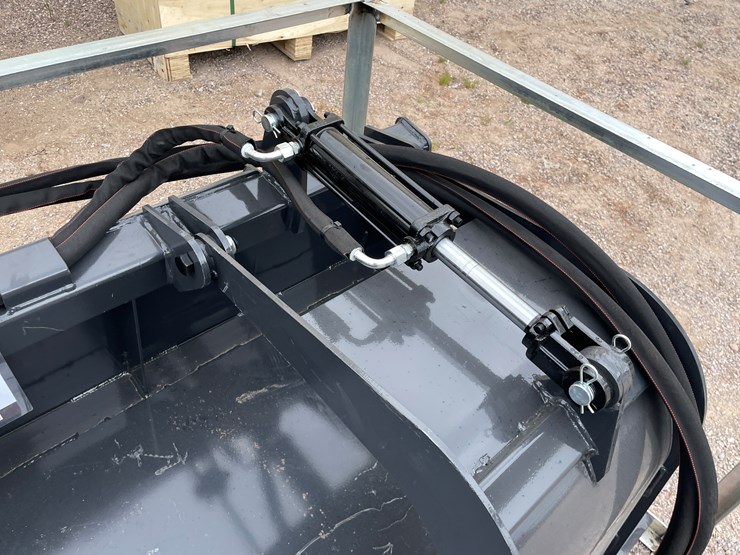 #4363-•-unused-2026-wolverine-skid-steer-grapple-bucket-attachment-image-13