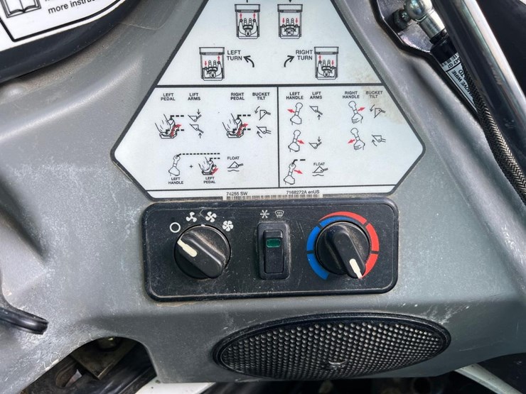 2016-bobcat-t770-image-23