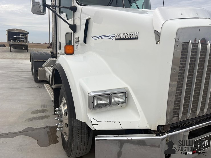 2009-kenworth-t800-image-11