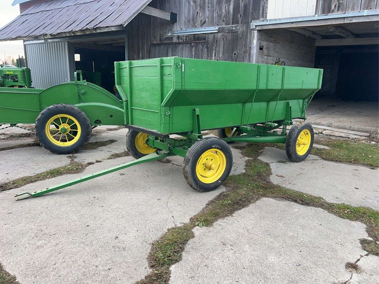 john-deere-flare-box-and-running-gear-image-1