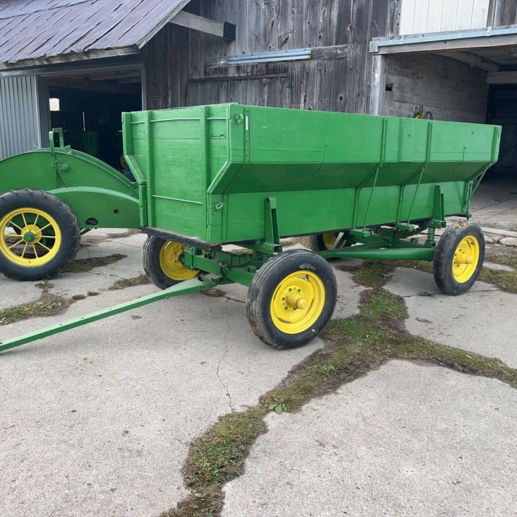 John Deere Flare Box and Running Gear