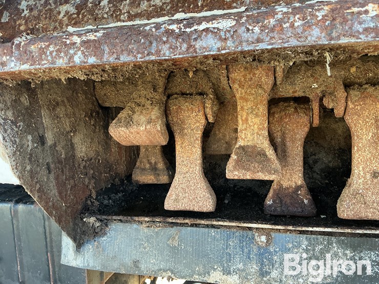 1994-international-2654-t/a-manure-spreader-truck-image-17