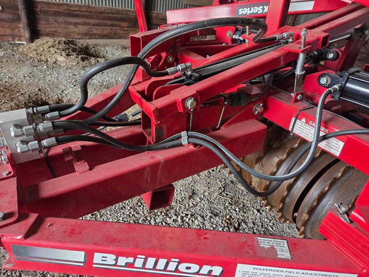 20'-brillion-x-series-cultipacker-image-36