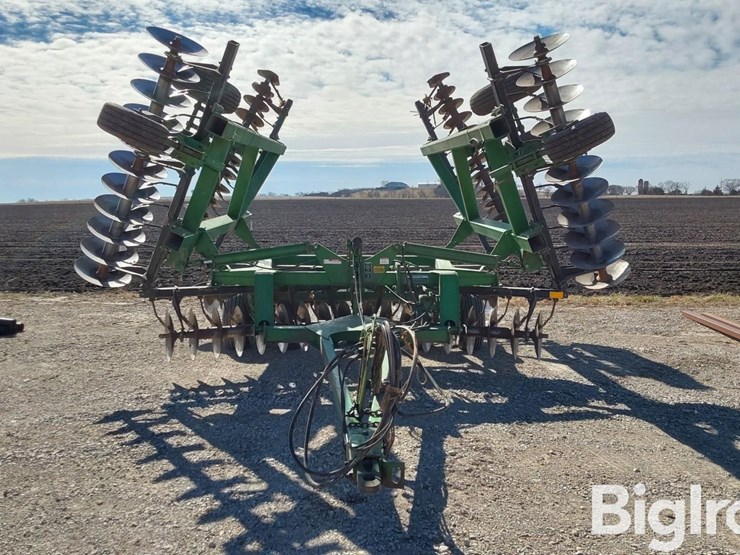 john-deere-630-image-2