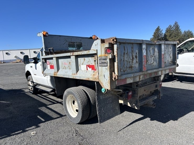 2003-ford-f550-xl-sd-image-3