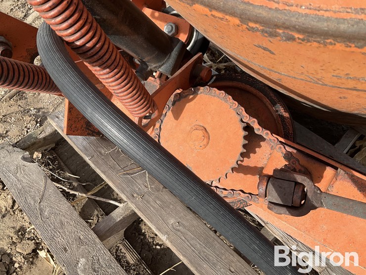 big-red-cement-mixer-image-11