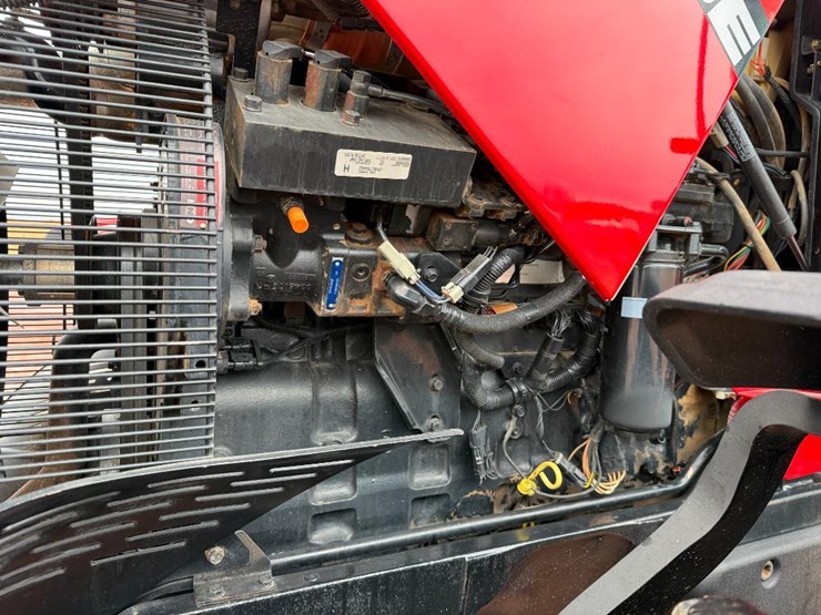 case-ih-mx240-image-35