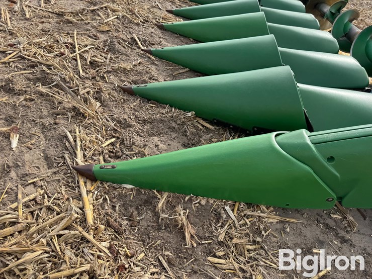 2008-john-deere-608c-image-10