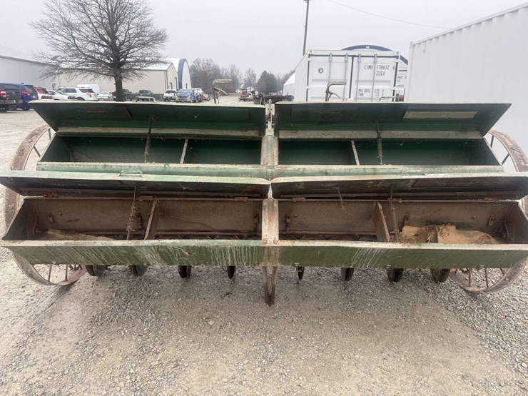 oliver-grain-drill-image-5