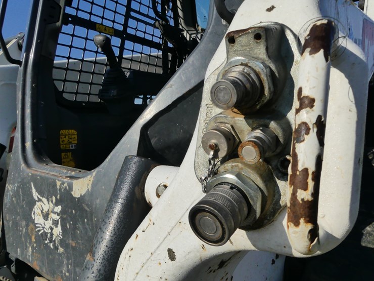 2021-bobcat-t76-image-12