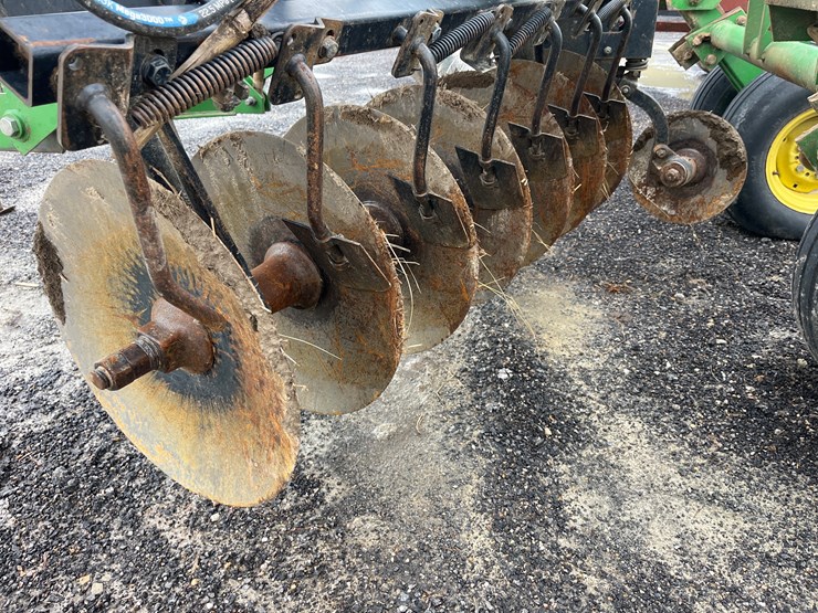 john-deere-630-image-10