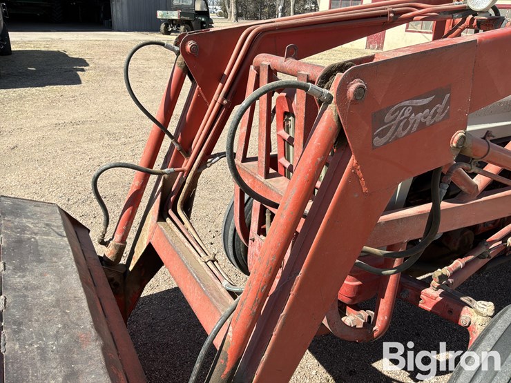 1958-ford-841-image-11