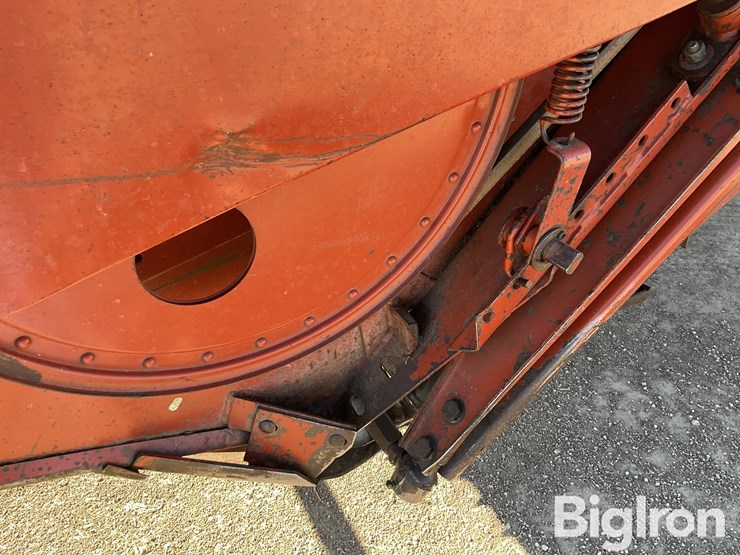 hesston-6550-image-11