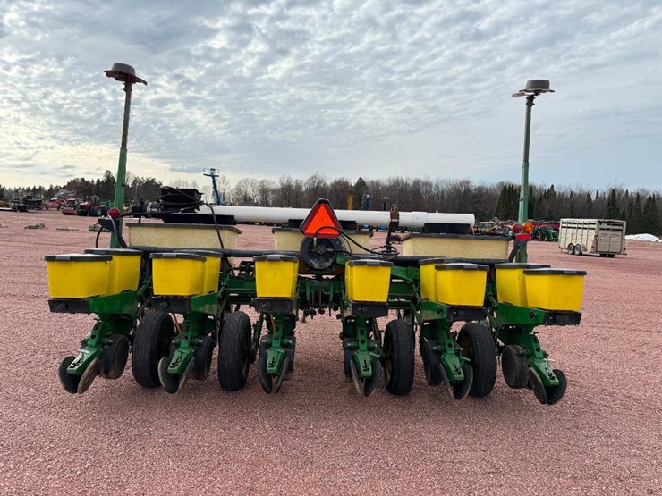 john-deere-1750-image-4