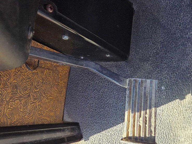 ih-5288-tractor-image-57