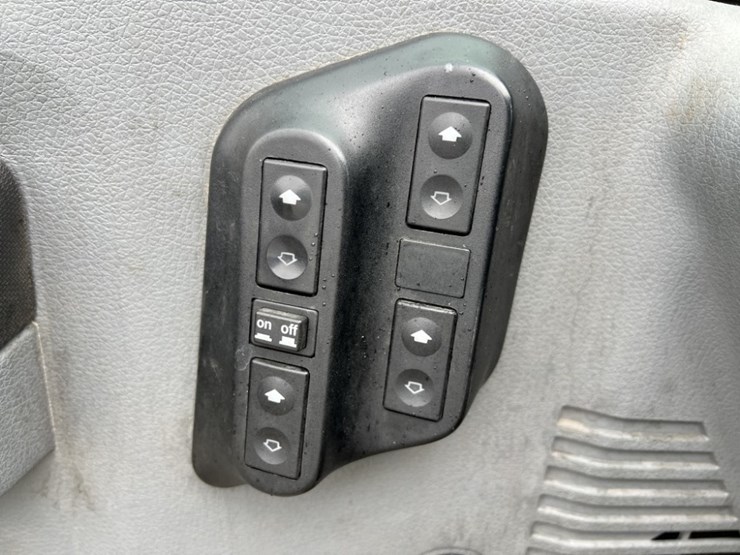 2012-ford-f550-image-29