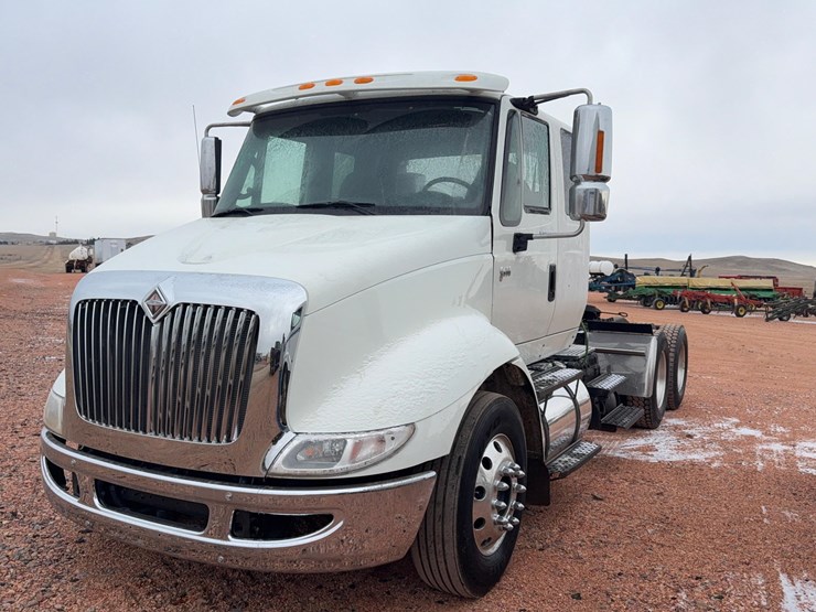 international-8600-image-1