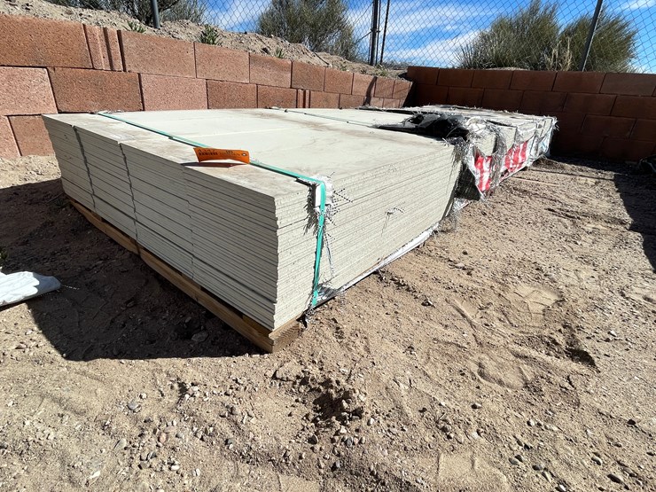 #4347-•-(appx.-160-pieces)-allura-12"-primed-fiber-cement-lap-siding-image-11