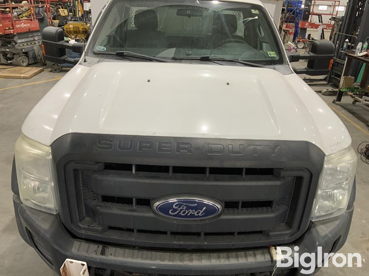 2015-ford-f550-xl-image-11