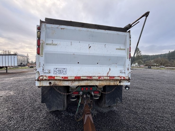 1994-peterbilt-378-image-4