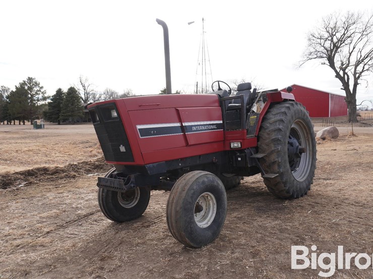 1982-international-7-image-1