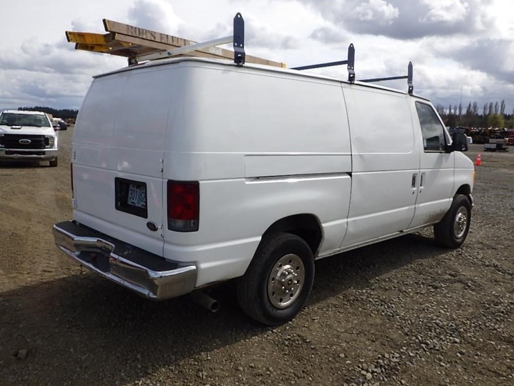 2002-ford-cargo-image-5