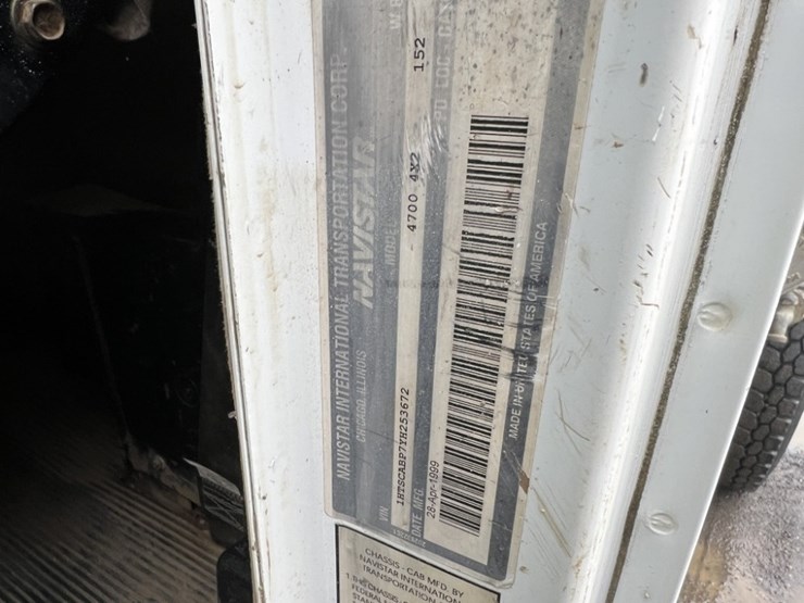 2000-international-4700-image-9