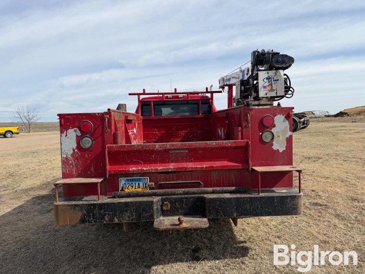 2011-chevrolet-3500-image-6
