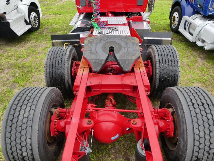 2017-kenworth-t680-image-5