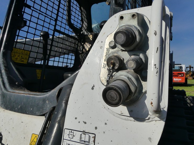2024-bobcat-t650-image-11