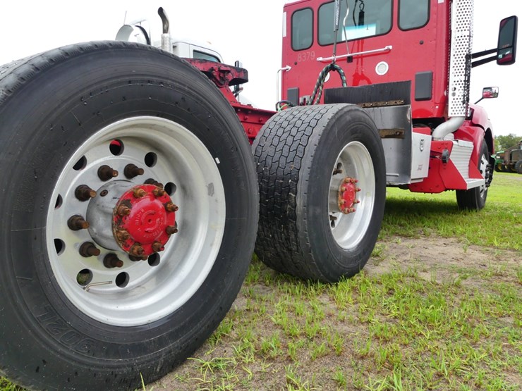 2018-kenworth-t680-image-6