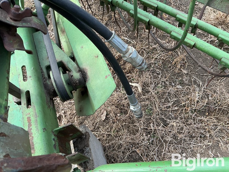 john-deere-350-image-12