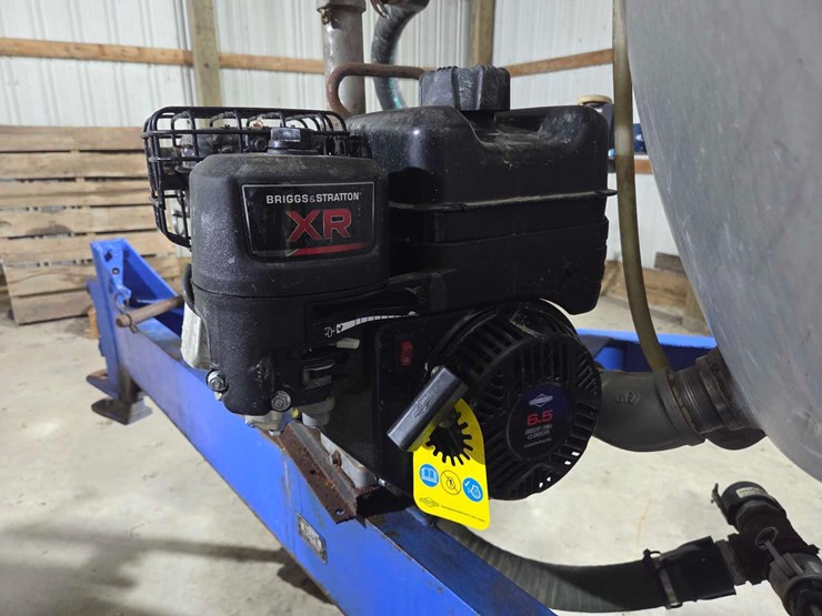 1000-gallon-liquid-nurse-trailer-image-30