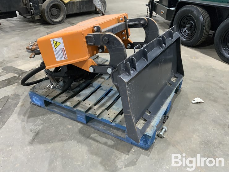 2025-massey-ferguson-730-image-7