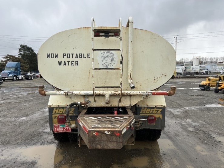 2000-international-4700-image-5