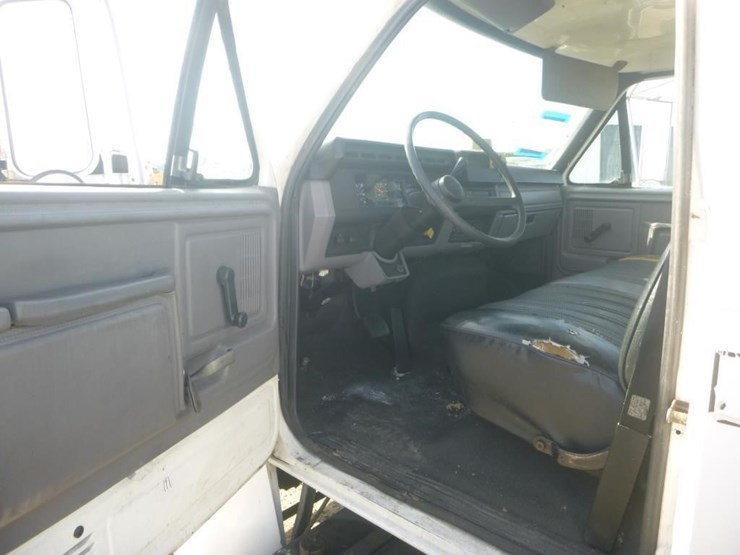 1998-ford-f800-image-8