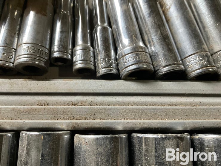 john-deere-12-image-6