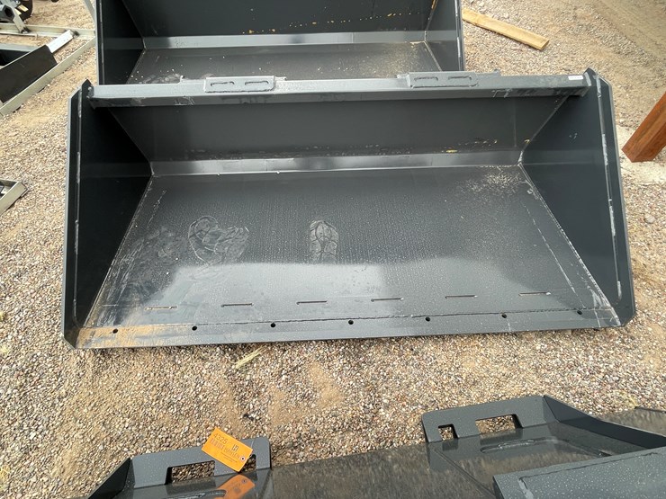 #4326-•-unused-2026-wolverine-skid-steer-track-duty-bucket-attachments-image-1