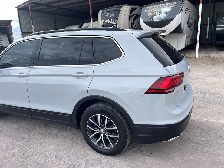 2019-volkswagen-tiguan-se-image-9