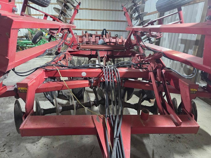 case-ih-3900-image-35