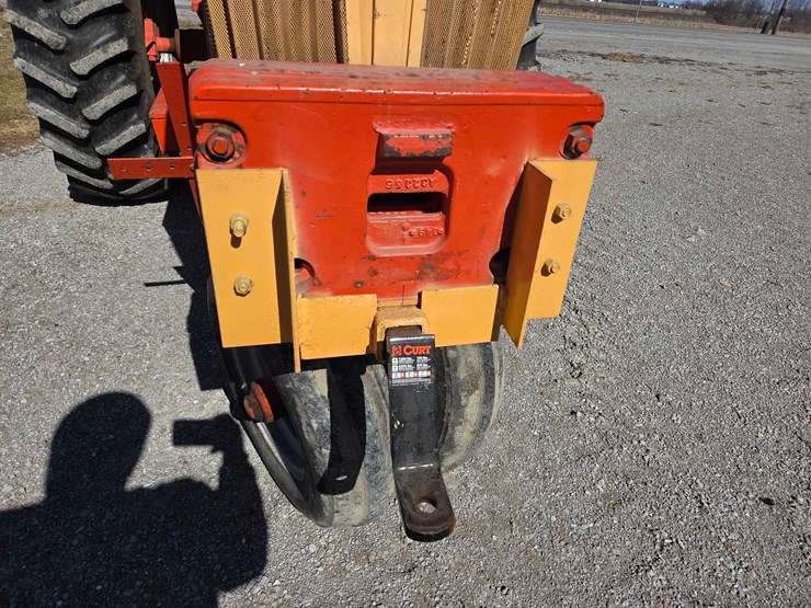 case-730-comfort-king-tractor-image-4