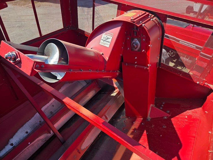 case-ih-1644-image-96